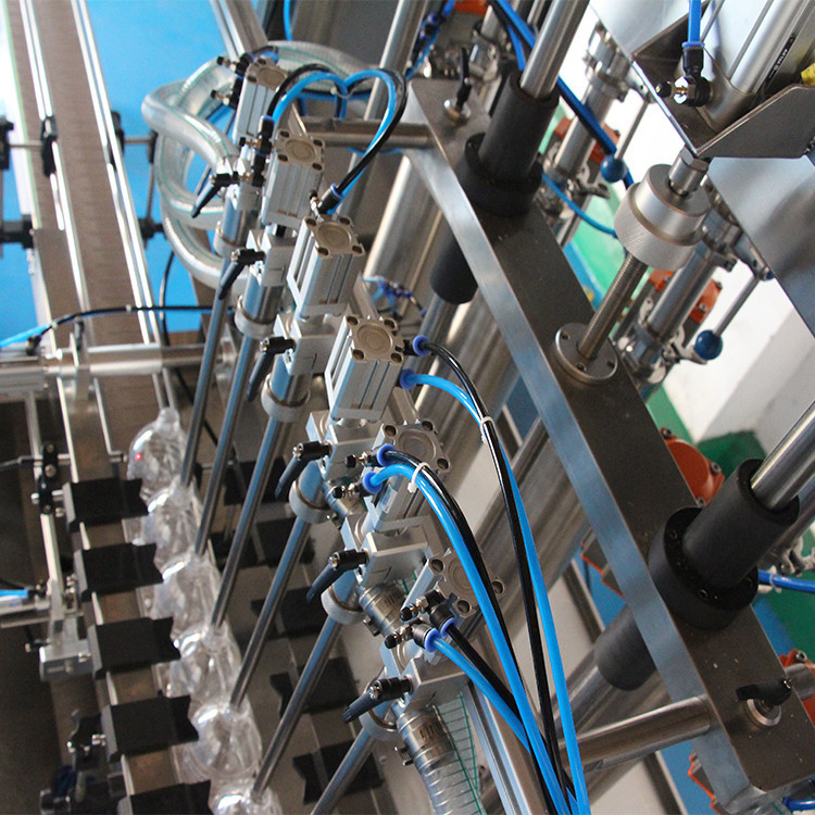 маслозаправочная машина